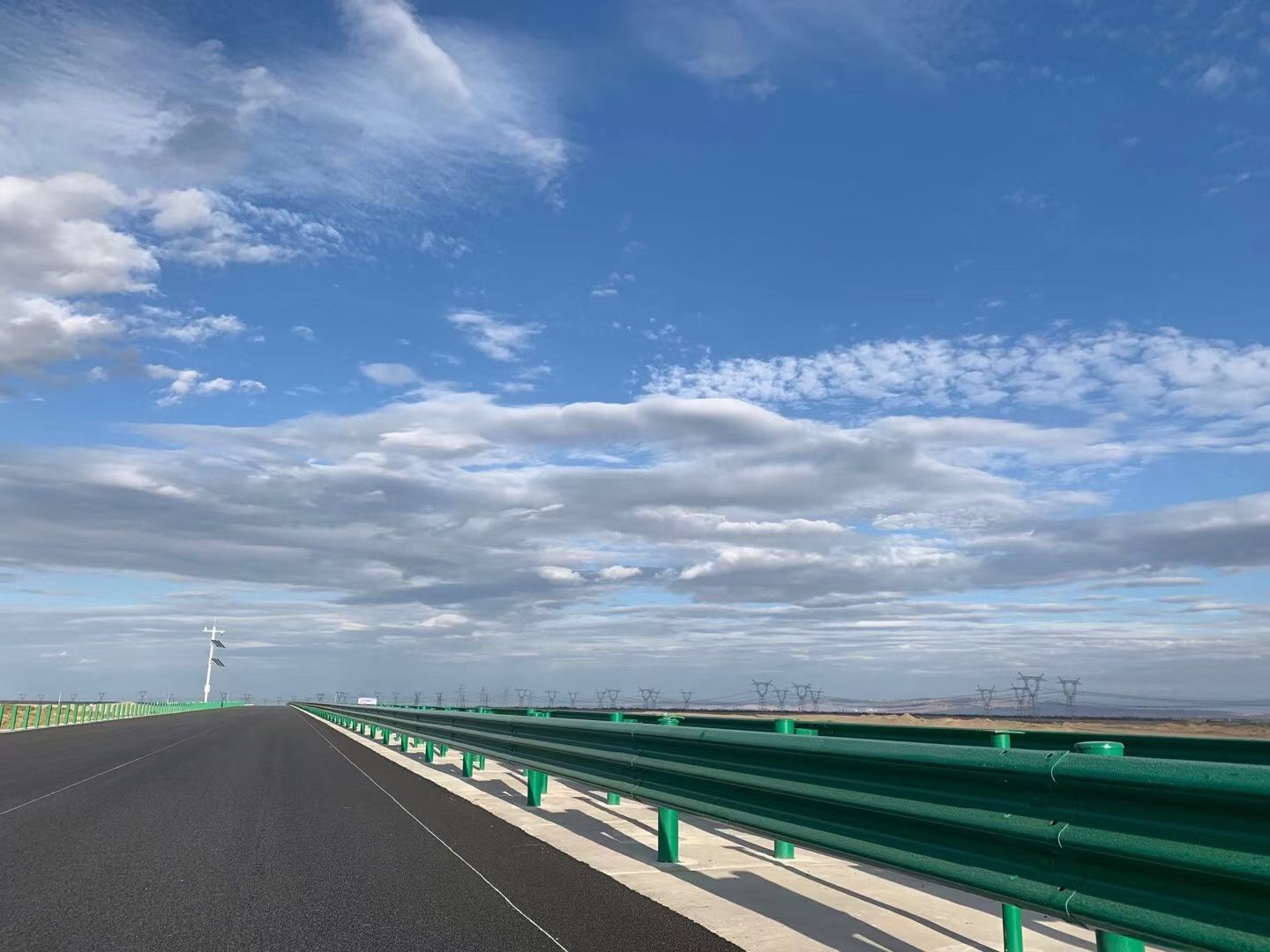 津石高速公路（海濱大道-榮烏高速）工程交通安全設(shè)施工程（第2標(biāo)段）