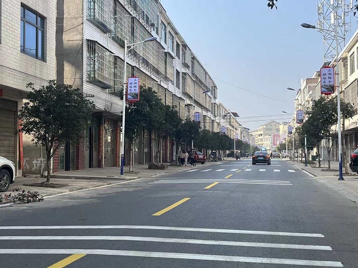 愛(ài)心企業(yè)愛(ài)心奉獻(xiàn) 捐贈(zèng)物資為家鄉(xiāng)煥新過(guò)大年